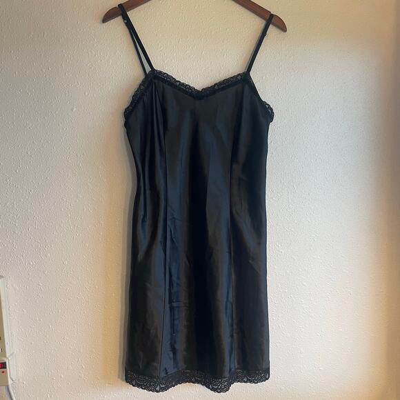 Adorable 90s Whimsygoth Black Slip Dress with Velvet Accents - Picture 4 of 6